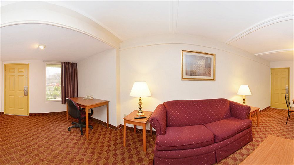Spanish Trace Inn Athens Esterno foto