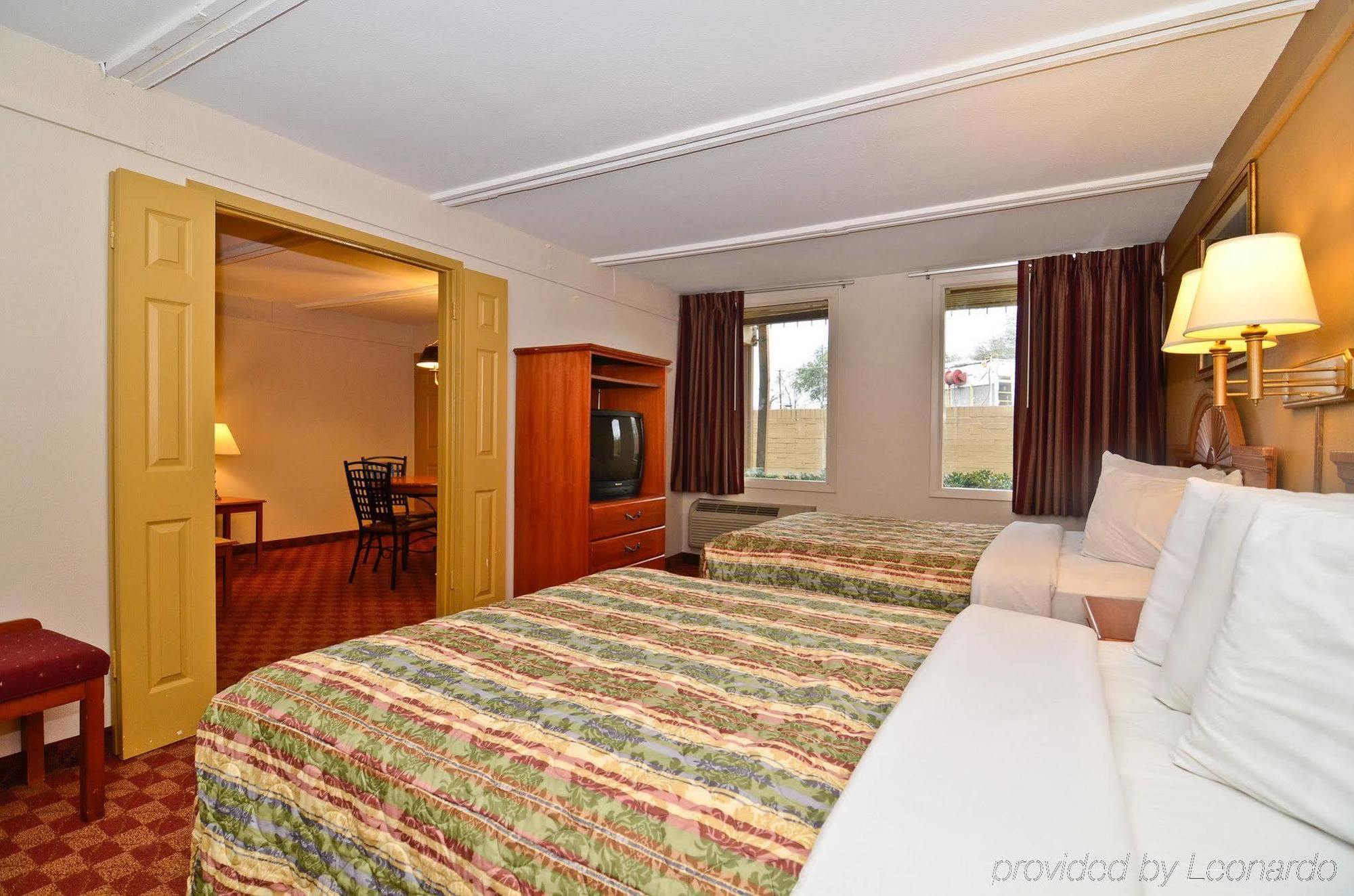 Spanish Trace Inn Athens Camera foto