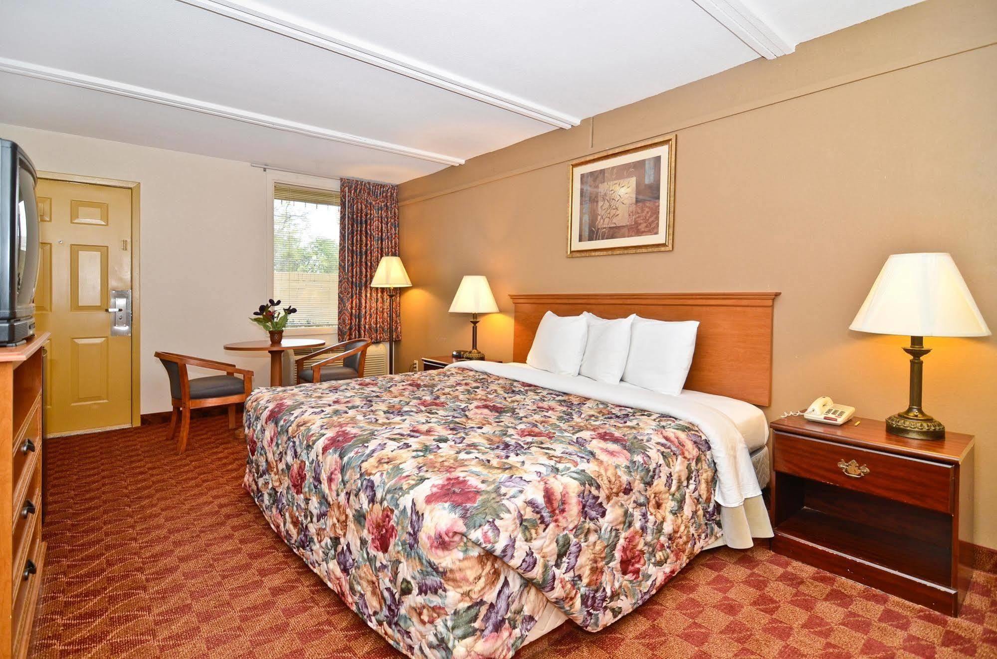 Spanish Trace Inn Athens Esterno foto